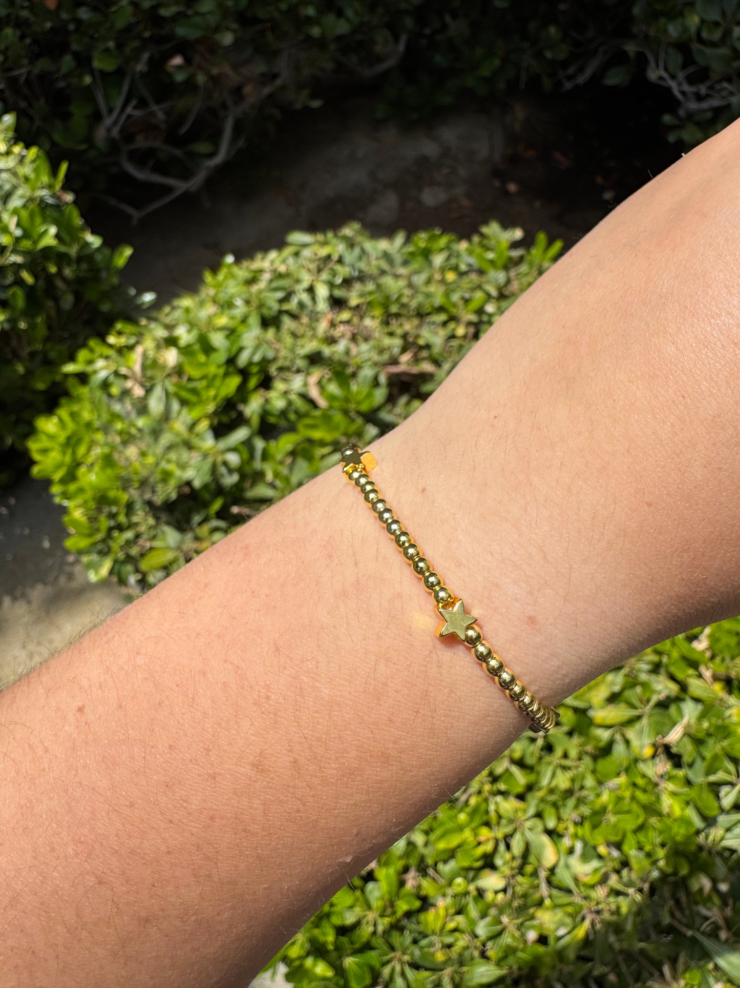 Dainty Gold Star Bracelet