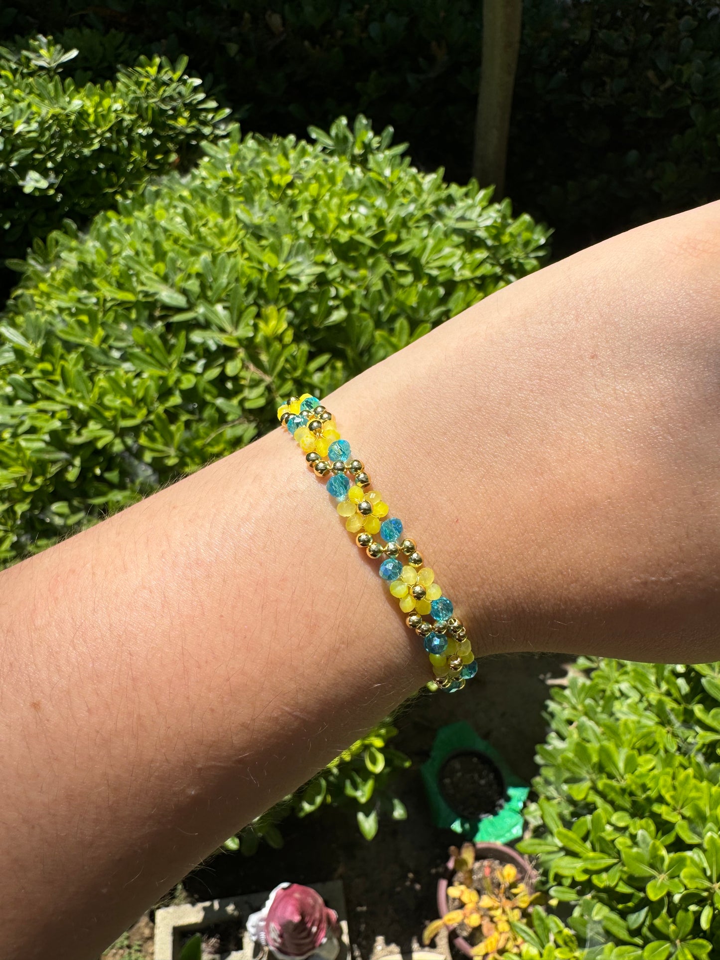 Girly pop flower bracelets with toggle clasp