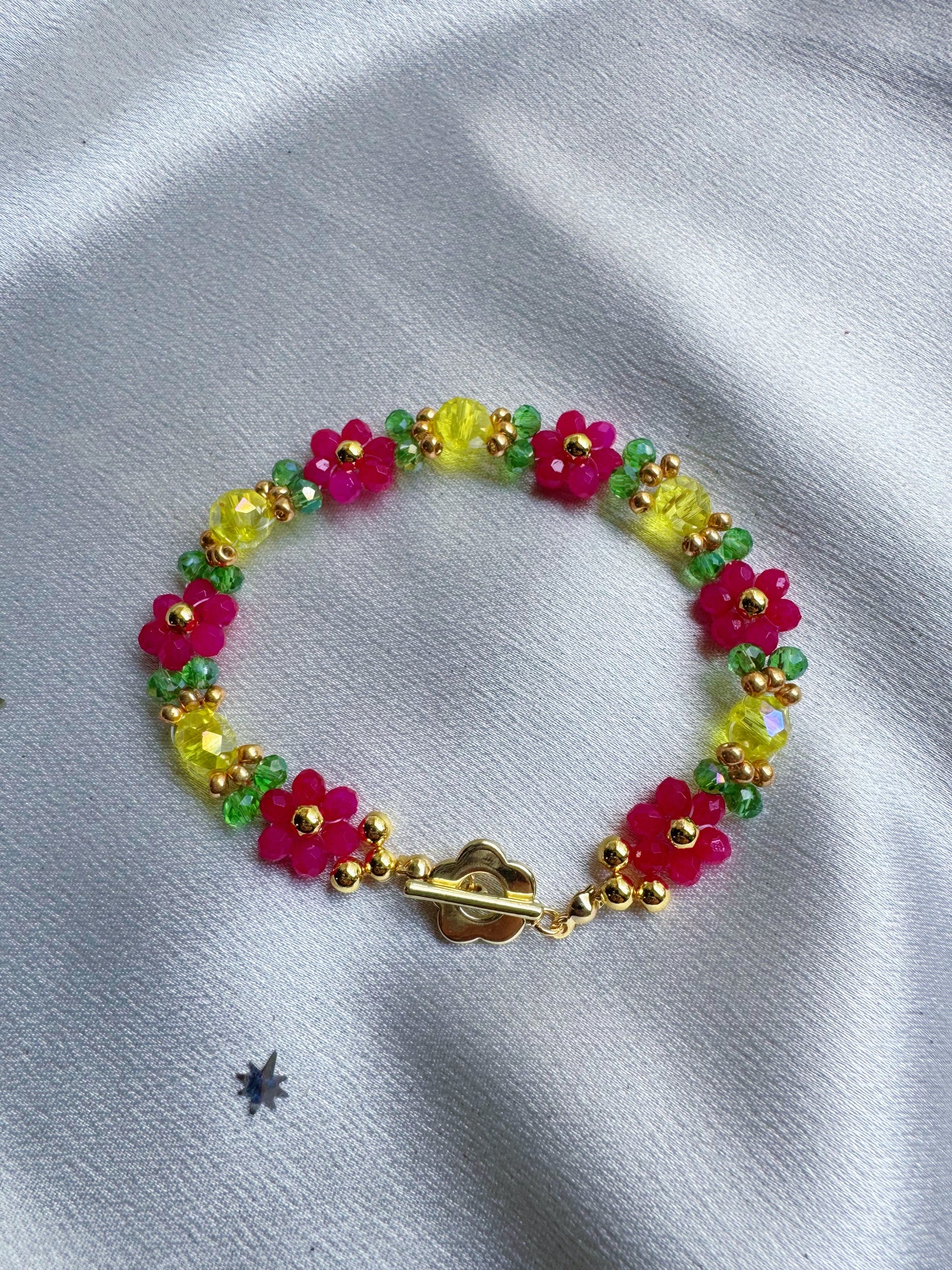 Summertime Flower Beaded Bracelet