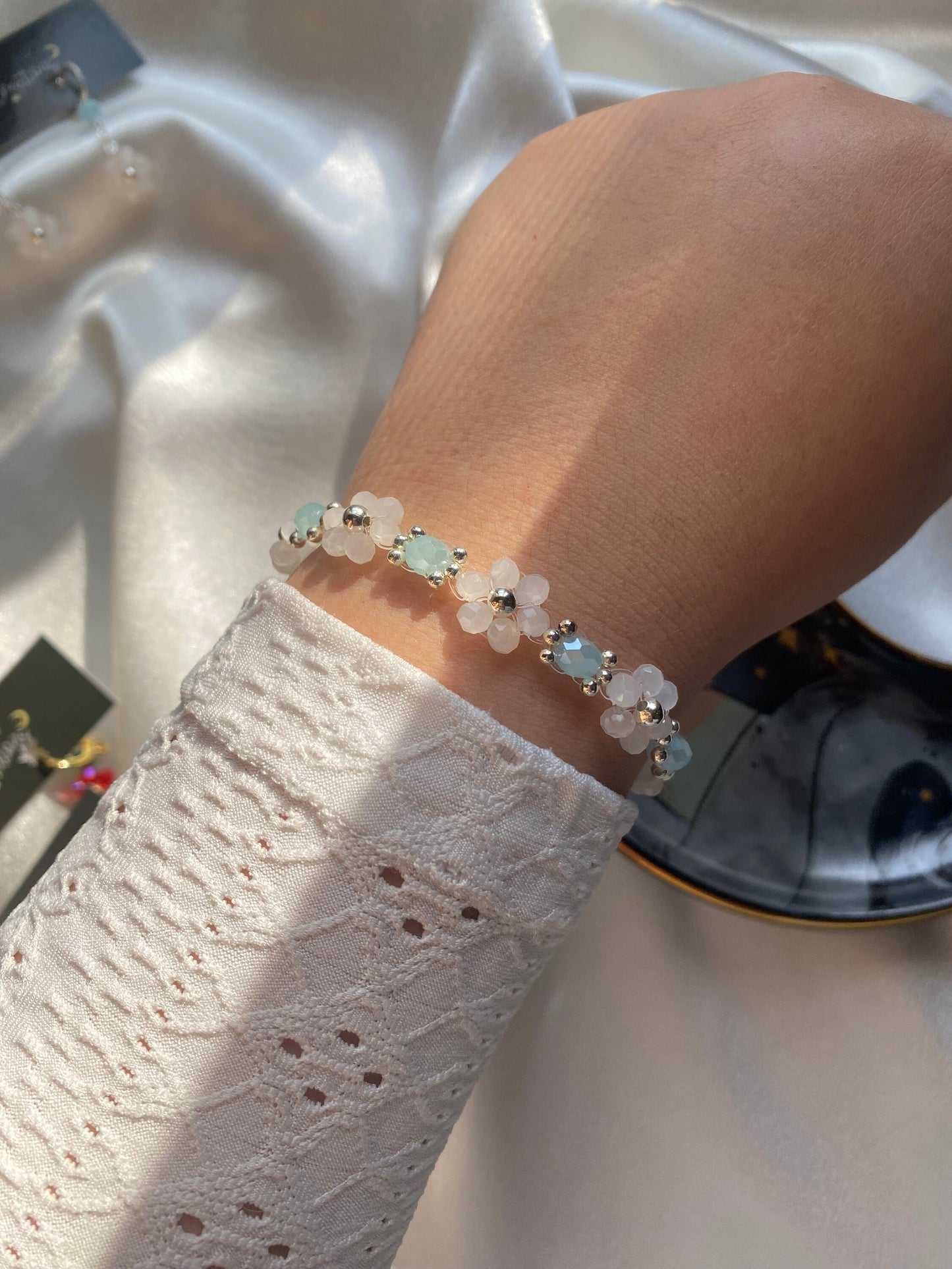 Winter Frost Bracelet and Earrings Christmas Gift Jewelry Set Mothers Day Birthday Bridesmaid Flower Daisy Beaded Valentine For Her Handmade