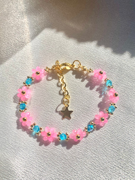 Lover inspired dainty flower beaded bracelet