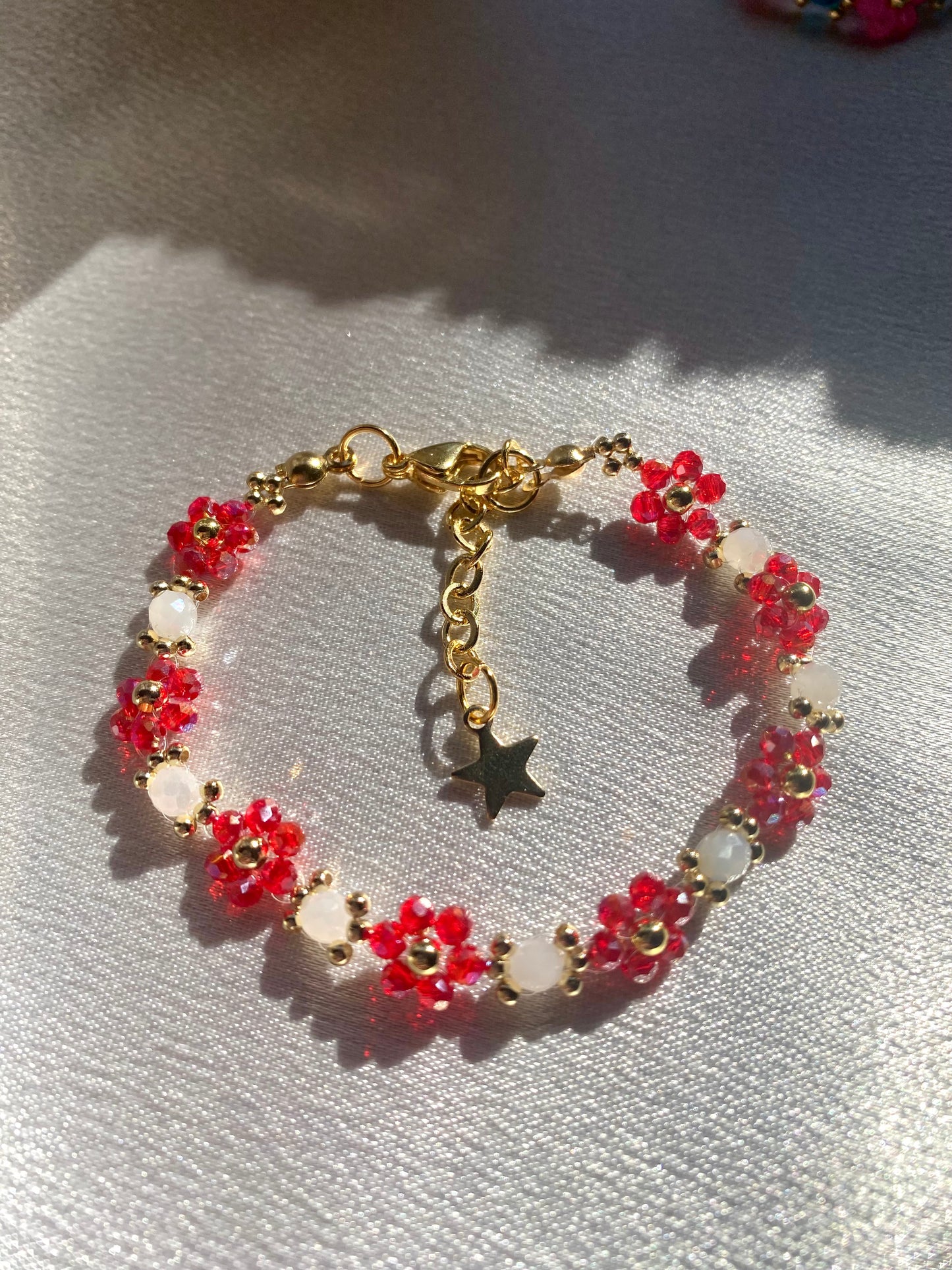 Red inspired dainty flower beaded bracelet