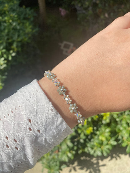 Folklore inspired dainty flower beaded bracelet