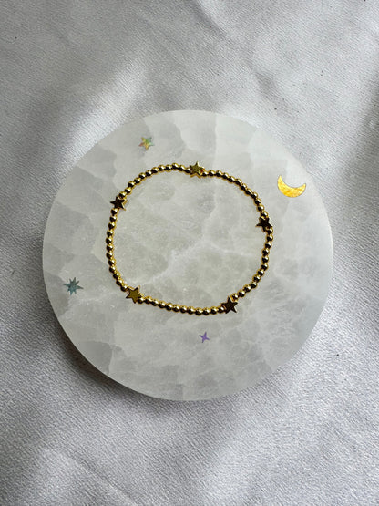 Dainty Gold Star Bracelet
