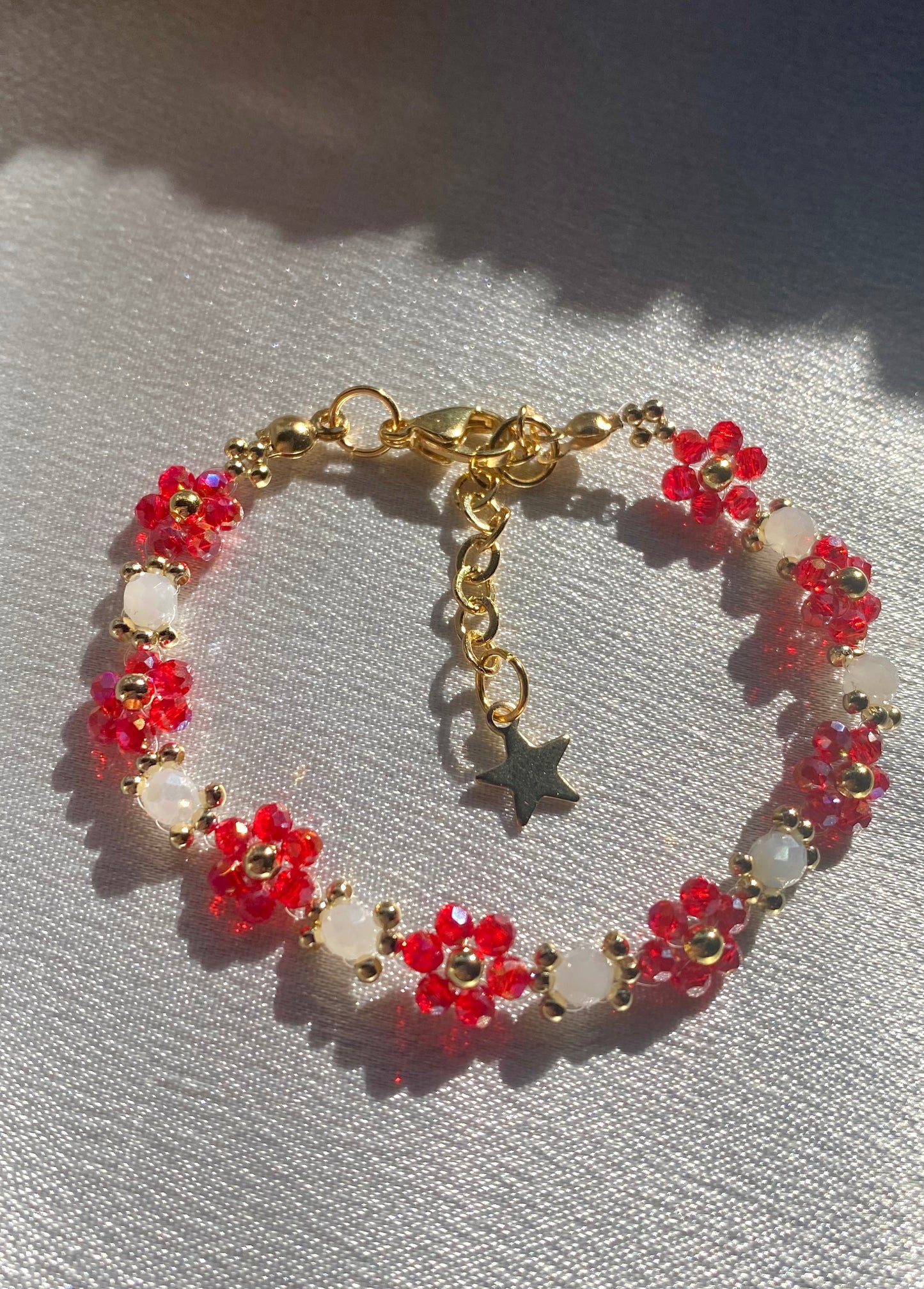 Red inspired dainty flower beaded bracelet