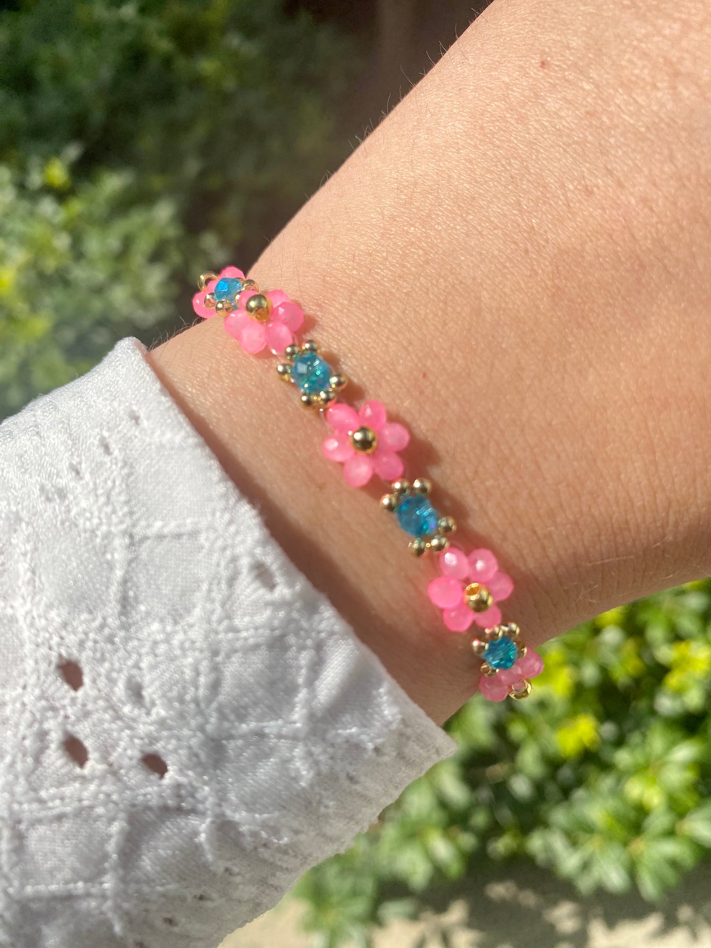 Lover inspired dainty flower beaded bracelet