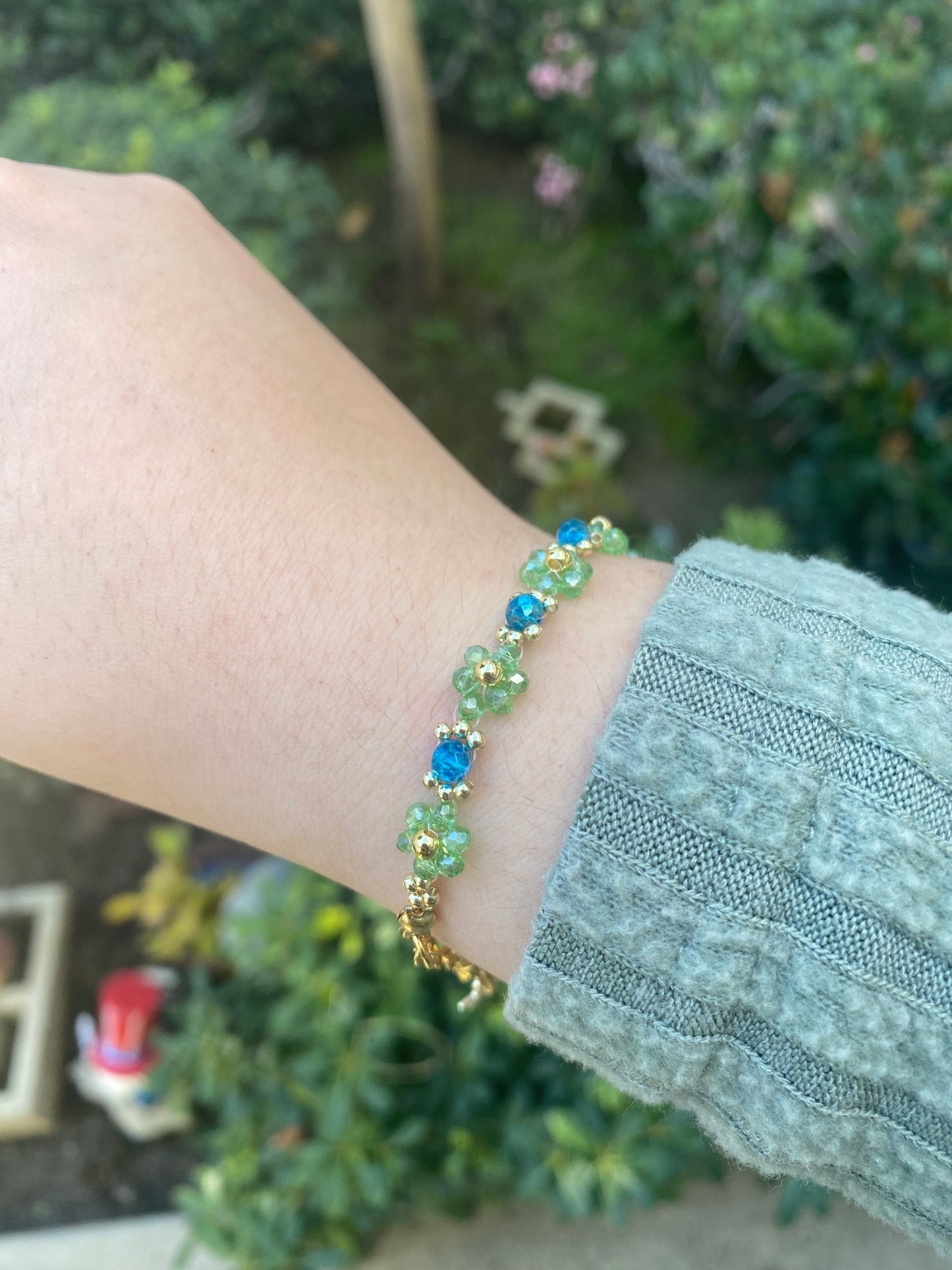 Debut inspired dainty flower beaded bracelet