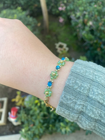 Debut inspired dainty flower beaded bracelet