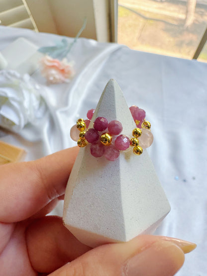 Stretchy flower crystal ring