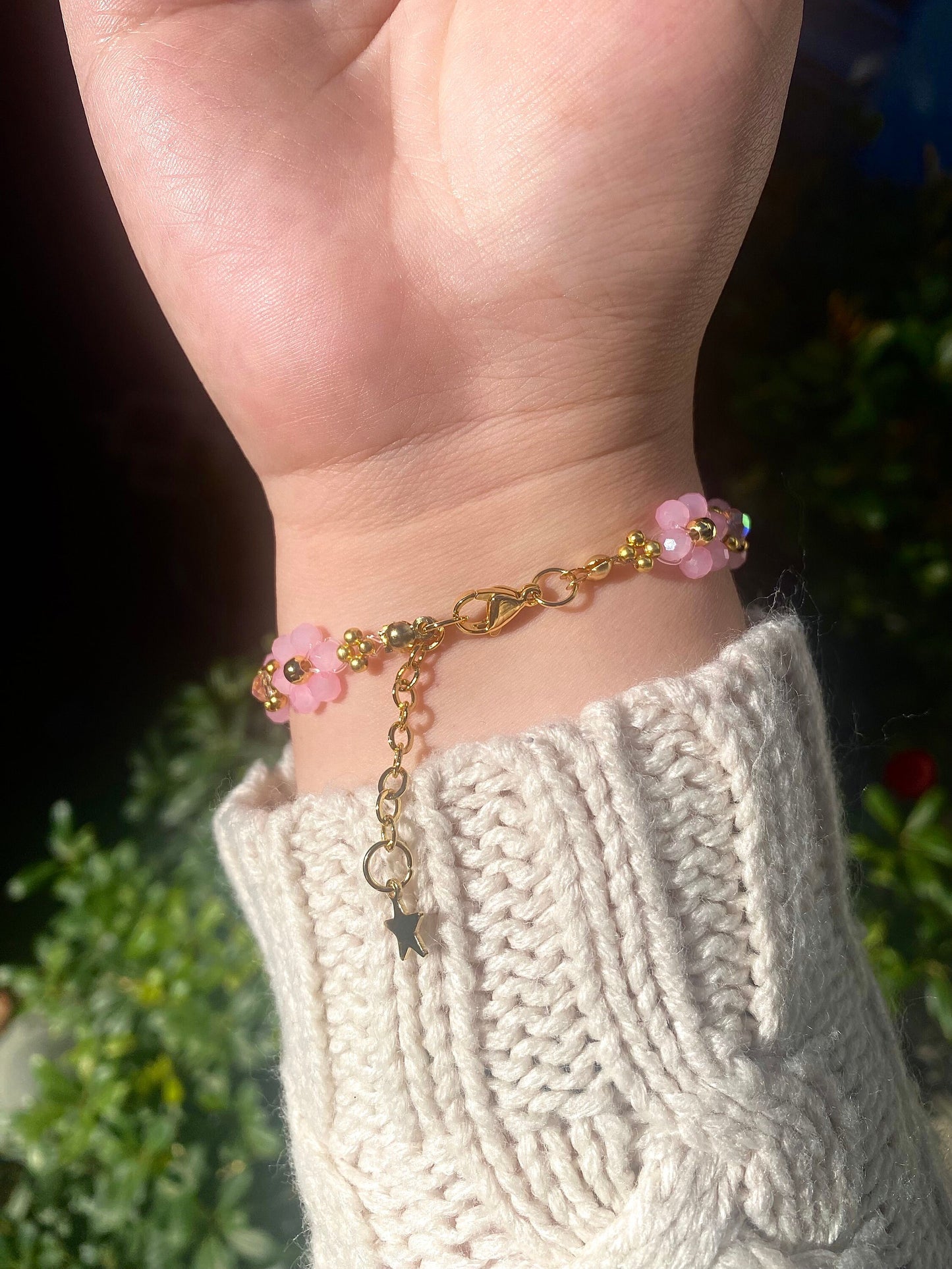 Pink Valentine Crystal Daisy Flower 18k Gold Beaded Bracelet | Cute Elegant Mothers Day Gift Birthday Bridesmaid Valentines Day For her