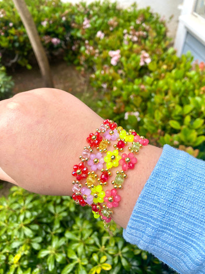 Make your own custom flower daisy crystal beaded bracelet 30+ colors available perfect gift for any loved one for her birthday, christmas, mothers day, etc. Bright beautiful colors and 18k gold filled beads and chain, tarnish resistant