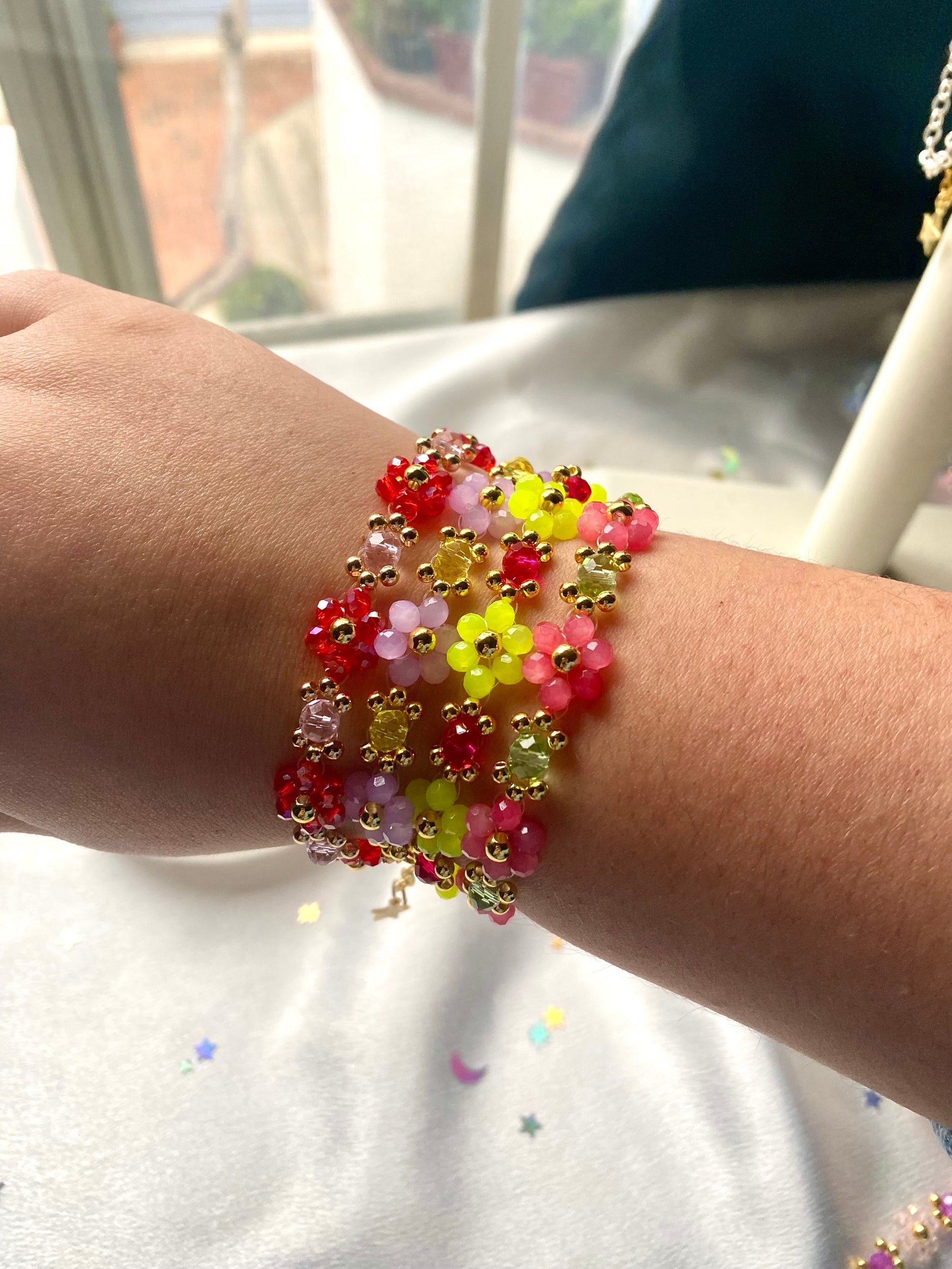 Make your own custom flower daisy crystal beaded bracelet 30+ colors available perfect gift for any loved one for her birthday, christmas, mothers day, etc. Bright beautiful colors and 18k gold filled beads and chain, tarnish resistant