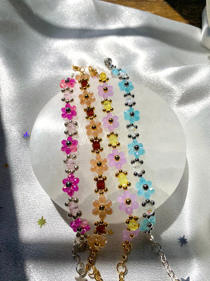 Make your own custom flower daisy crystal beaded bracelet 30+ colors available perfect gift for any loved one for her birthday, christmas, mothers day, etc. Bright beautiful colors and 18k gold filled beads and chain, tarnish resistant