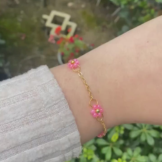 Cute Dainty Daisy Flower 18k Gold plated Bracelet Wire Mothers Day Birthday Christmas Valentines For Her Handmade Floral Jewelry Girl gift