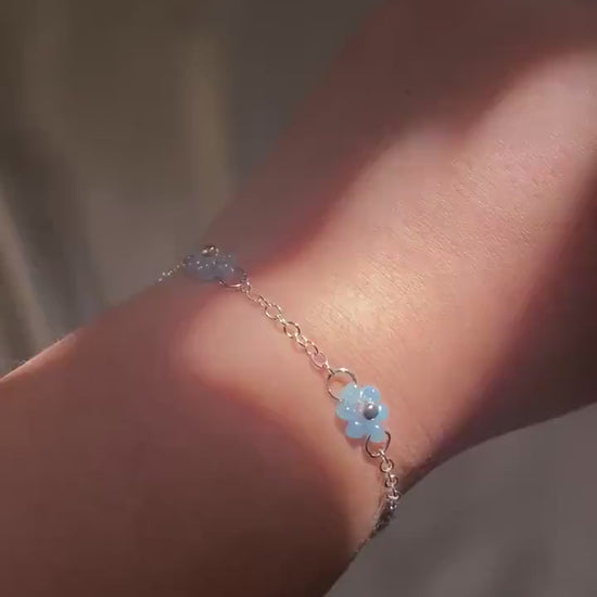 1989 inspired Cute Dainty Pastel Blue Daisy Flower Bracelet | Cute Bracelet | Mothers Day Gift |Birthday Gift|Bridesmaid Gift