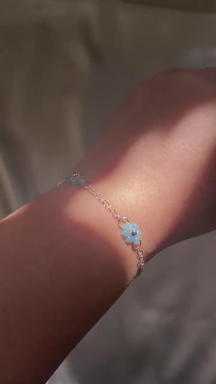 1989 inspired Cute Dainty Pastel Blue Daisy Flower Bracelet | Cute Bracelet | Mothers Day Gift |Birthday Gift|Bridesmaid Gift