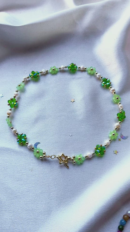 Lovely Green Floral Necklace