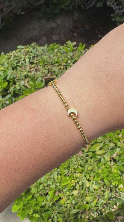 Dainty Crescent Moon Bracelet