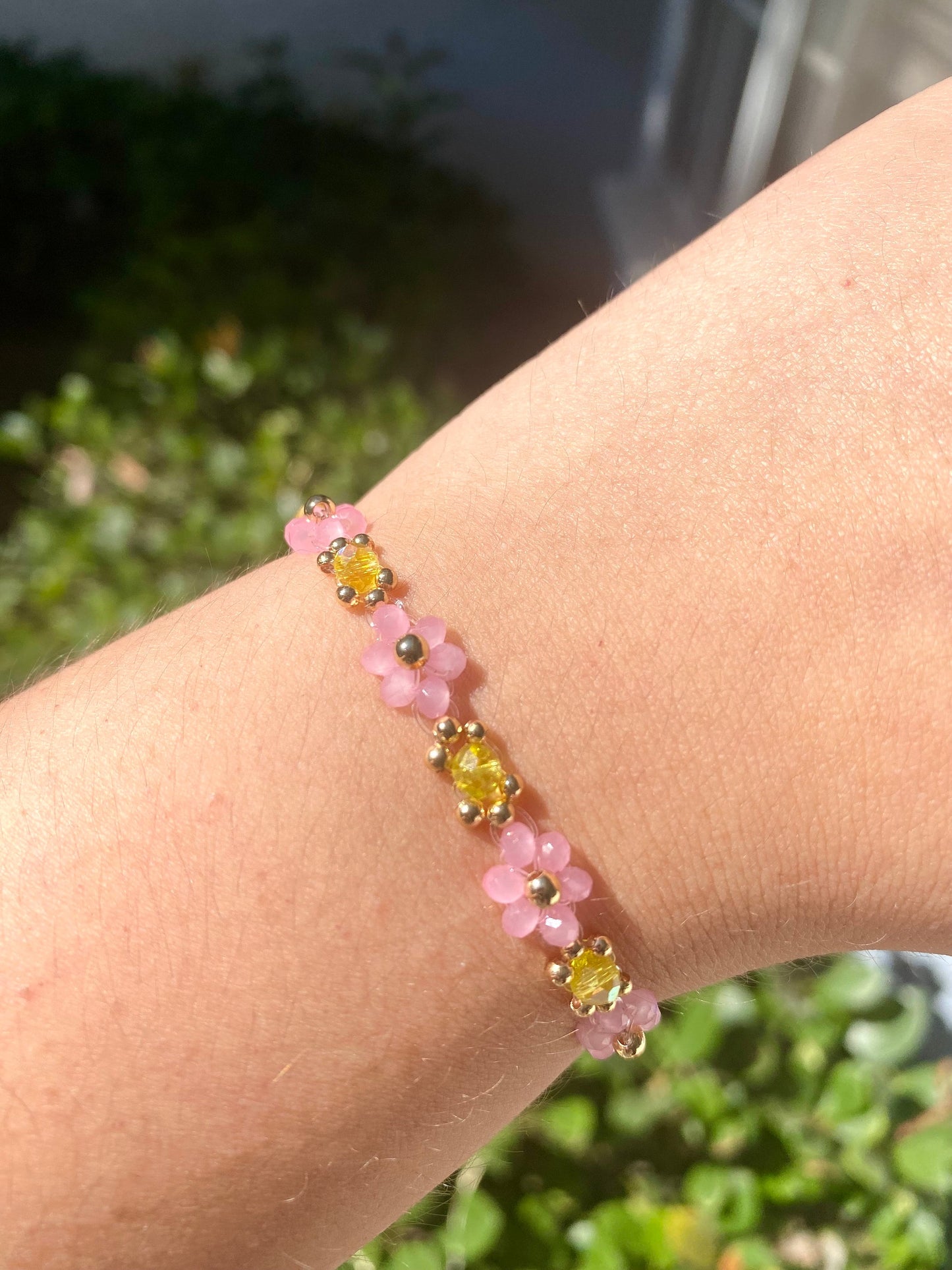 Cruel Summer inspired Dainty Pink and Yellow Daisy Flower Crystal Beaded Bracelet | Mothers Day Gift | Birthday Gift | Bridesmaid Gift