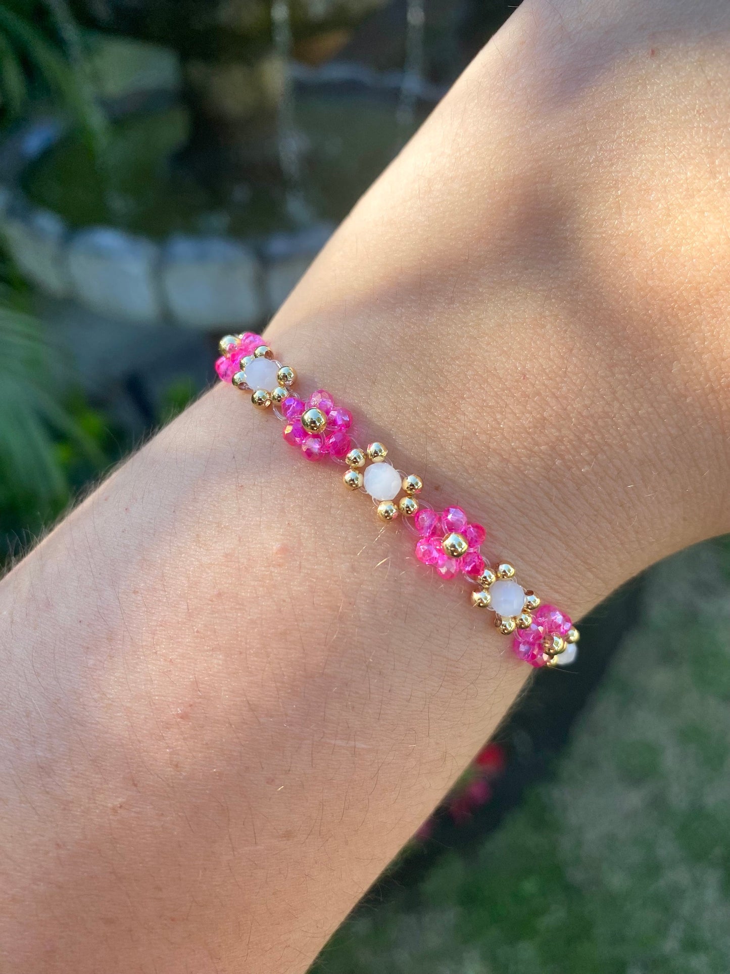 Cute Dainty Magenta Pink Daisy Flower Crystal Beaded Bracelet |Cute Bracelet | Mothers Day Gift | Birthday Gift | Bridesmaid Gift|Jewelry