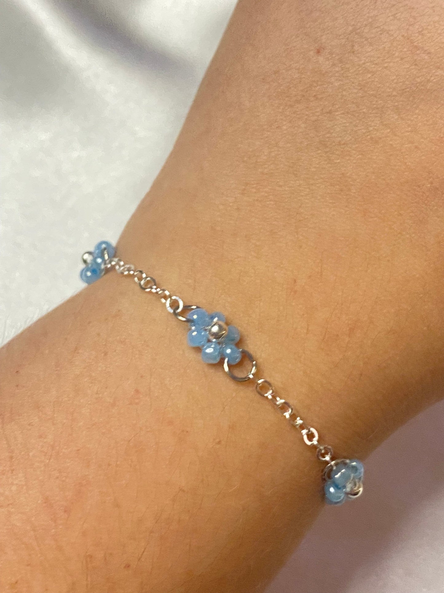 1989 inspired Cute Dainty Pastel Blue Daisy Flower Bracelet | Cute Bracelet | Mothers Day Gift |Birthday Gift|Bridesmaid Gift