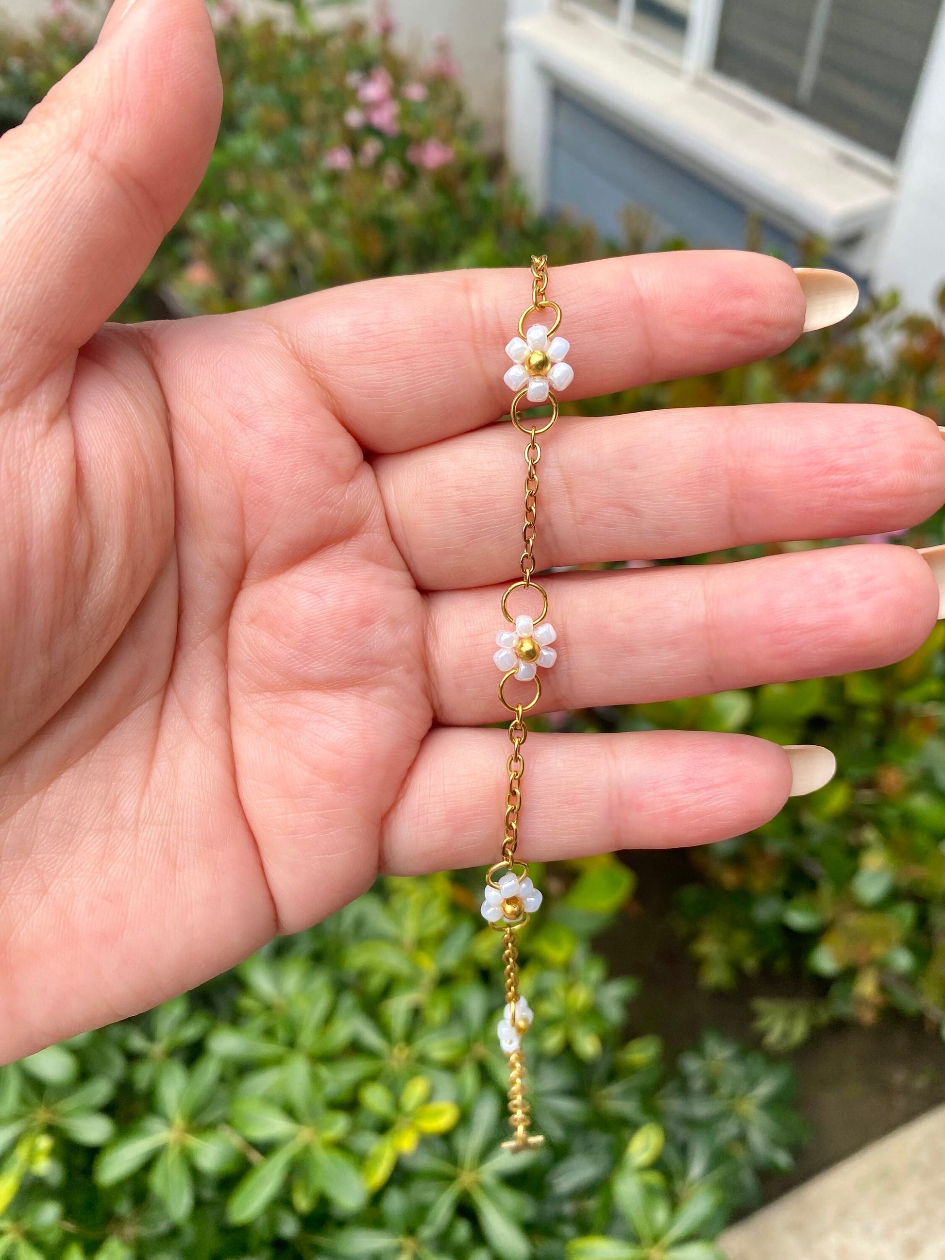 Cute Dainty Daisy Flower 18k Gold plated Bracelet Wire Mothers Day Birthday Christmas Valentines For Her Handmade Floral Jewelry Girl gift